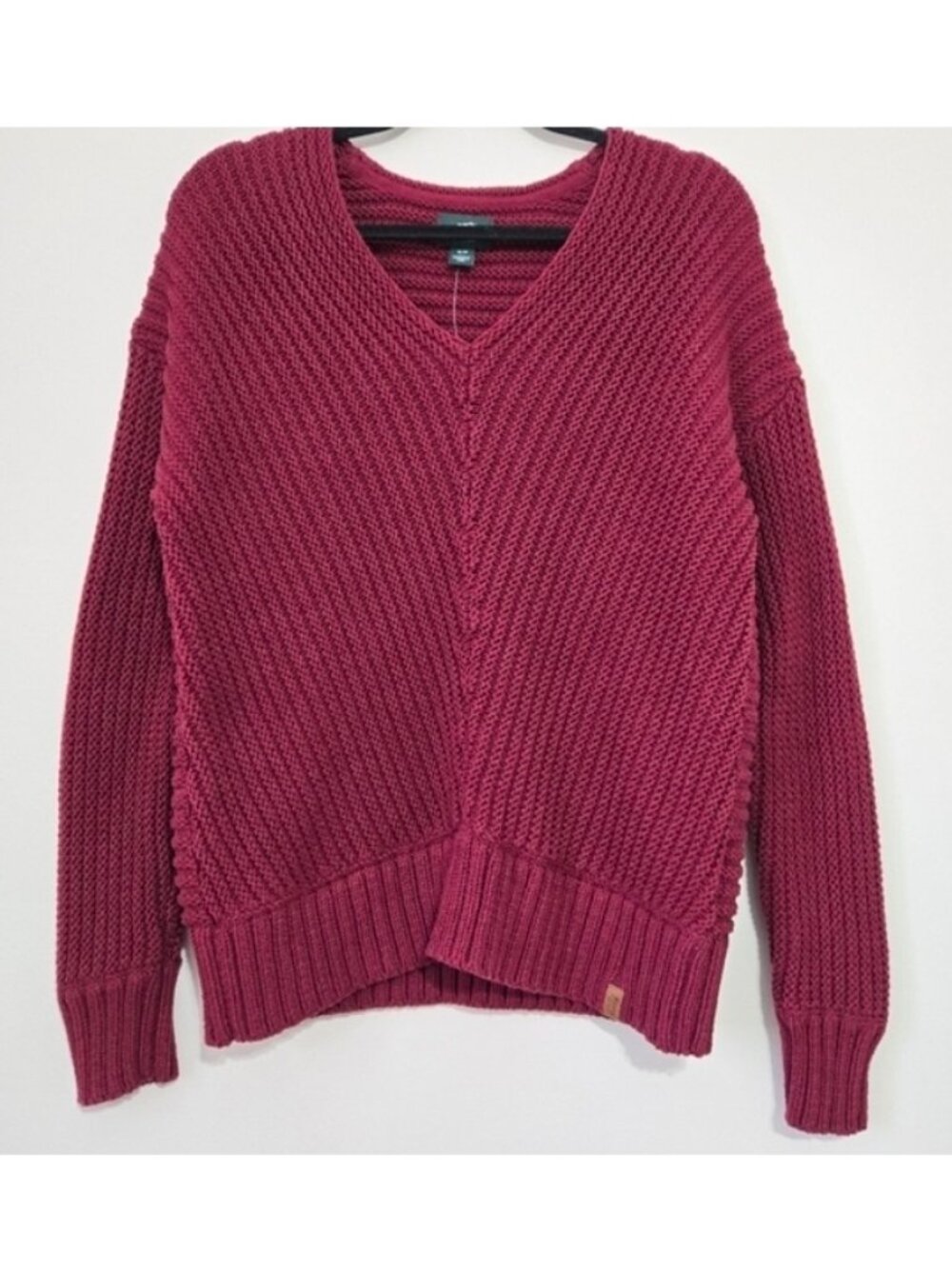 Roots Women’s Burgundy V-Neck Chunky Knit Pullover Sweater Size S NWT